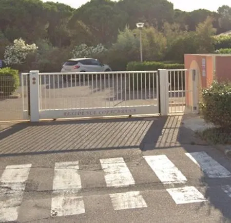 Le 108, 6-8 Couchages, Au Rez De Chaussee Avec Grande Terrasse, A 40m De La Apartment