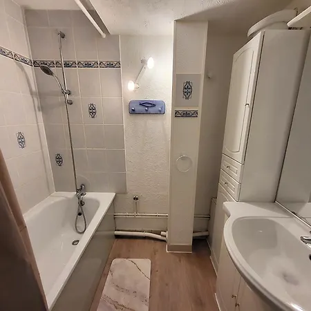 Apartment Le 108, 6-8 Couchages, Au Rez De Chaussee Avec Grande Terrasse, A 40m De La