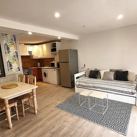 Apartment Le 108, 6-8 Couchages, Au Rez De Chaussee Avec Grande Terrasse, A 40m De La *